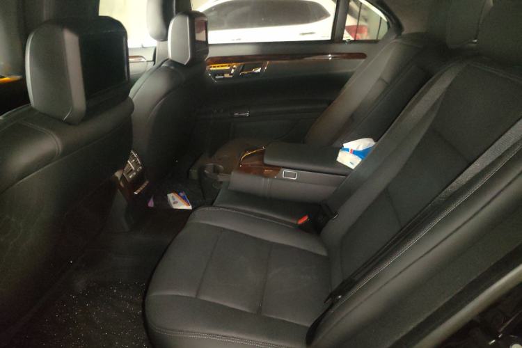Used Mercedes-Benz S-Class 2011 S 500 L CGI 4MATIC Left Rear Seat