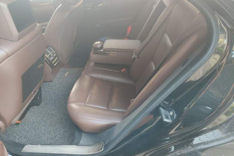 Used Mercedes-Benz S-Class 2011 S 500 L CGI 4MATIC Left Rear Seat