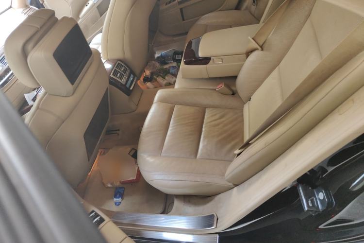 Used Mercedes-Benz S-Class 2011 S 500 L CGI 4MATIC Left Rear Seat
