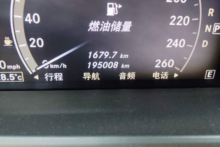 Used Mercedes-Benz S-Class 2011 S 350 L CGI Odometer Close Up