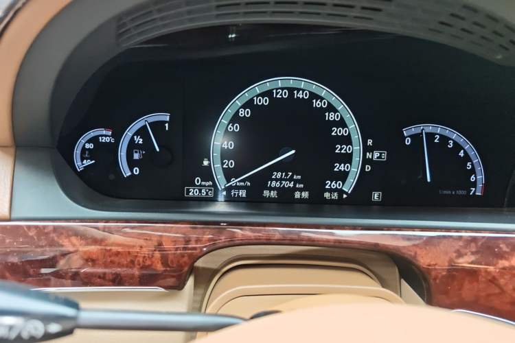 Used Mercedes-Benz S-Class 2011 S 350 L CGI 4MATIC Odometer Close Up
