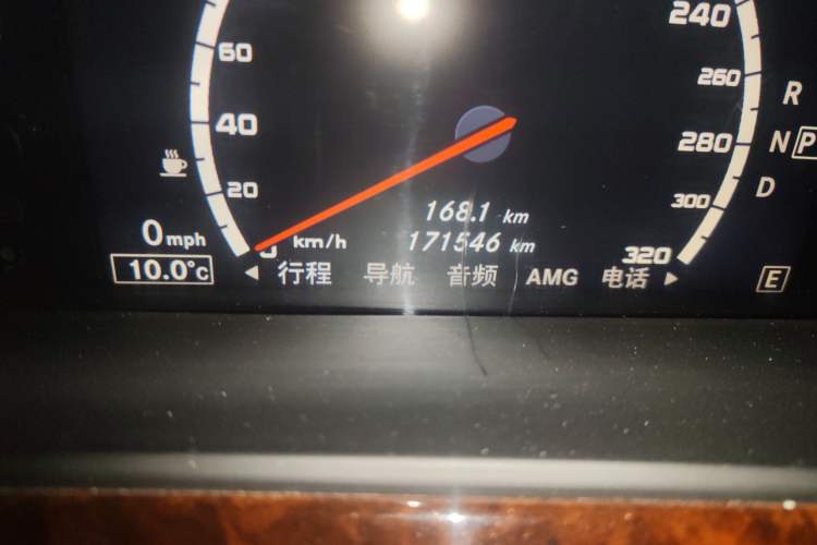Used Mercedes-Benz S-Class 2011 S 500 L CGI 4MATIC Odometer Close Up