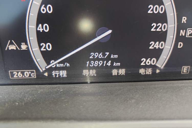 Used Mercedes-Benz S-Class 2011 S 350 L CGI 4MATIC Odometer Close Up
