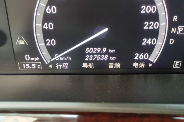 Used Mercedes-Benz S-Class 2011 S 350 L CGI 4MATIC Odometer Close Up