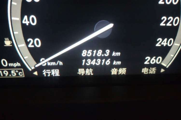 Used Mercedes-Benz S-Class 2011 S 350 L CGI 4MATIC Odometer Close Up