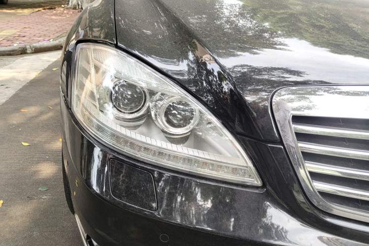 Used Mercedes-Benz S-Class 2011 S 350 L CGI Right Front Headlight