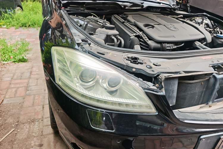 Used Mercedes-Benz S-Class 2011 S 350 L CGI 4MATIC Right Front Headlight