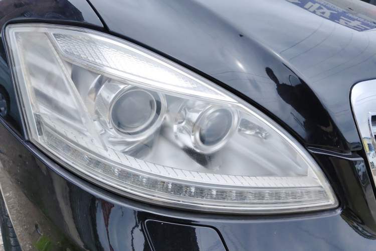 Used Mercedes-Benz S-Class 2011 S 500 L CGI 4MATIC Right Front Headlight