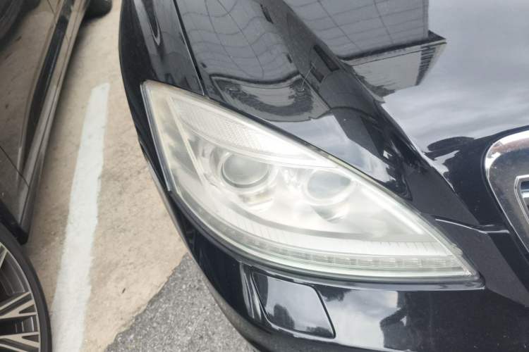 Used Mercedes-Benz S-Class 2011 S 350 L CGI 4MATIC Right Front Headlight