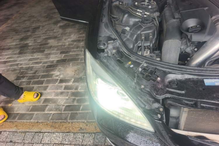 Used Mercedes-Benz S-Class 2011 S 500 L CGI 4MATIC Right Front Headlight