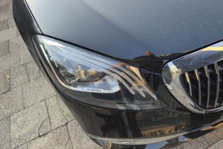 Used Mercedes-Benz S-Class 2011 S 350 L CGI Right Front Headlight