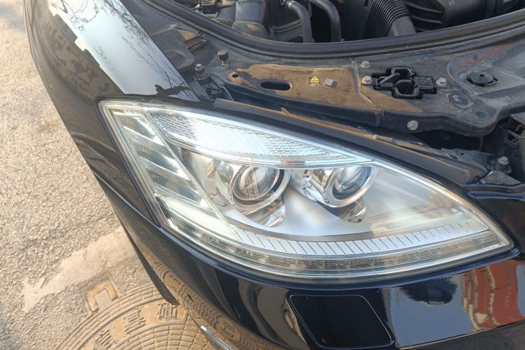 Used Mercedes-Benz S-Class 2011 S 350 L CGI Right Front Headlight