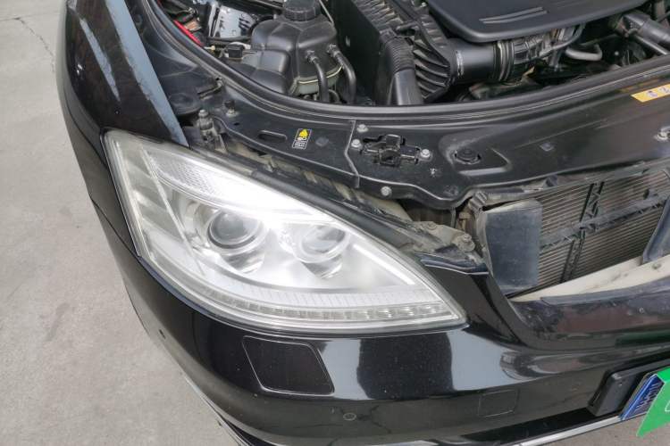 Used Mercedes-Benz S-Class 2011 S 350 L CGI 4MATIC Right Front Headlight
