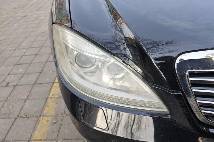 Used Mercedes-Benz S-Class 2011 S 350 L CGI Right Front Headlight
