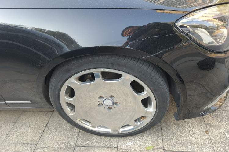 Used Mercedes-Benz S-Class 2011 S 350 L CGI Right Front Wheel Hub