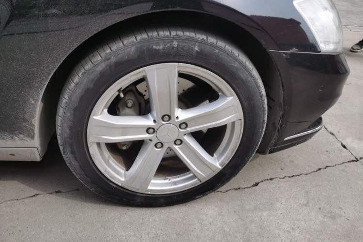 Used Mercedes-Benz S-Class 2011 S 350 L CGI 4MATIC Right Front Wheel Hub