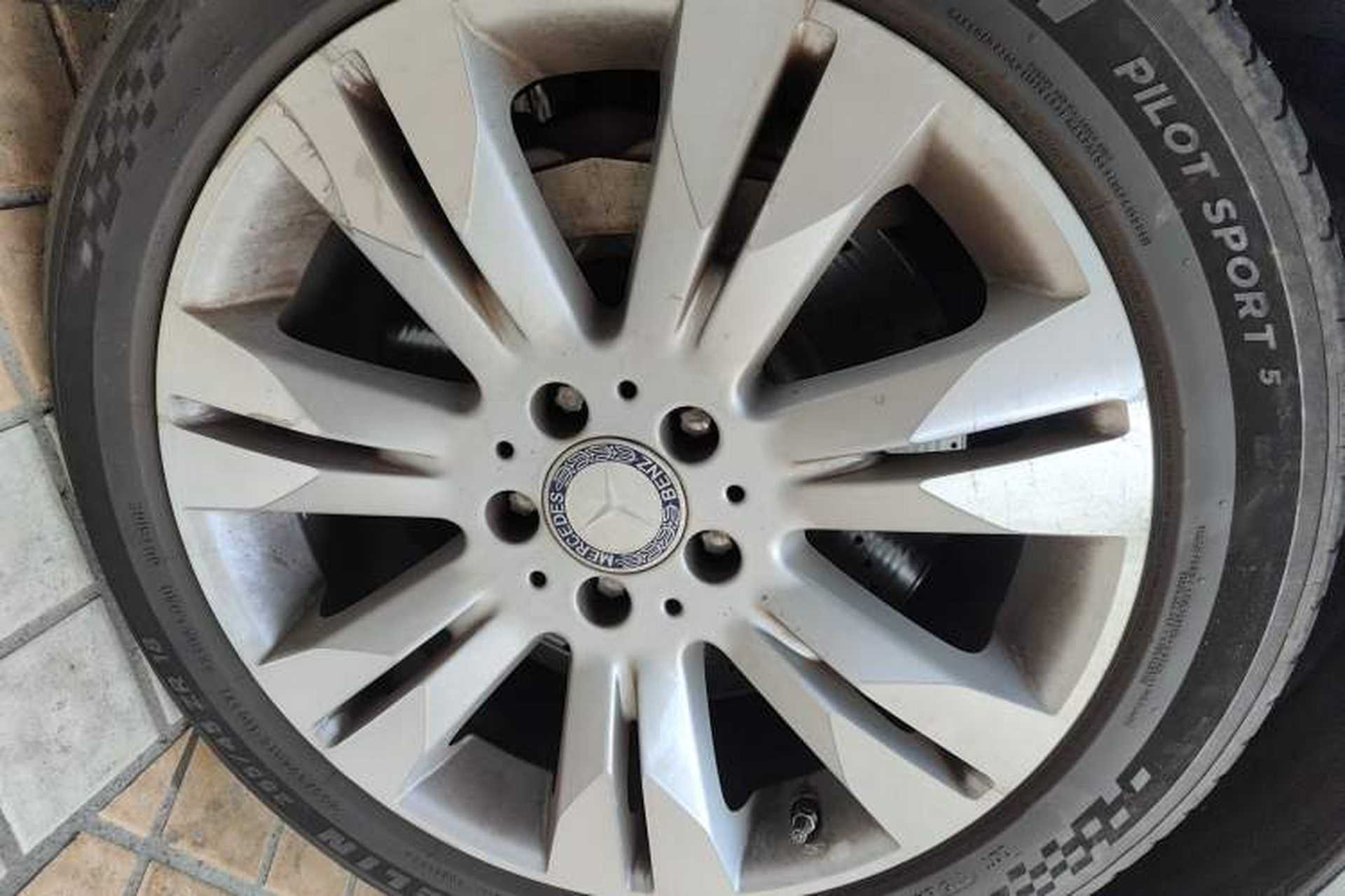 Used Mercedes-Benz S-Class 2011 S 500 L CGI 4MATIC Right Front Wheel Hub