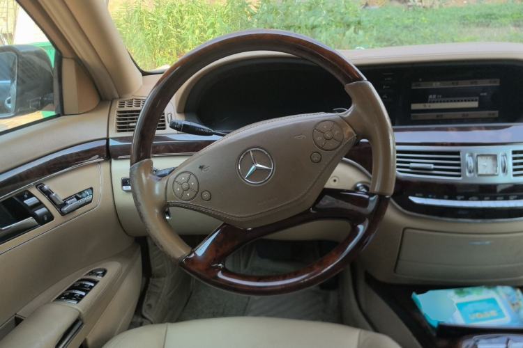 Used Mercedes-Benz S-Class 2011 S 350 L CGI Steering Wheel