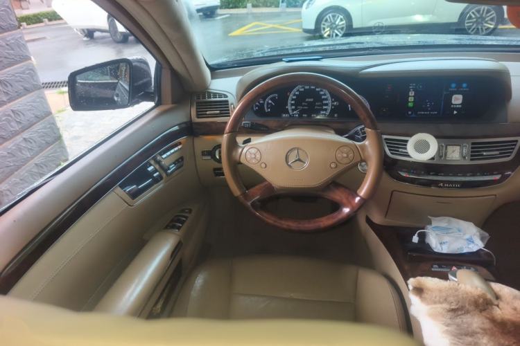 Used Mercedes-Benz S-Class 2011 S 500 L CGI 4MATIC Steering Wheel