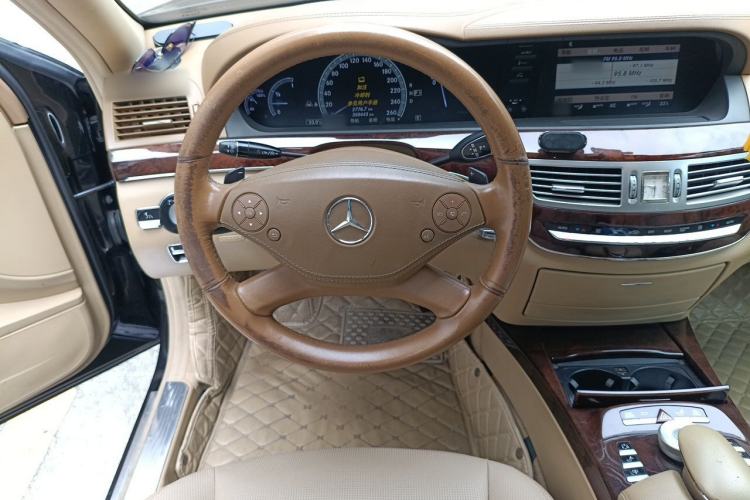 Used Mercedes-Benz S-Class 2011 S 350 L CGI Steering Wheel