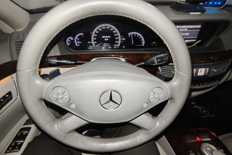 Used Mercedes-Benz S-Class 2011 S 350 L CGI Steering Wheel