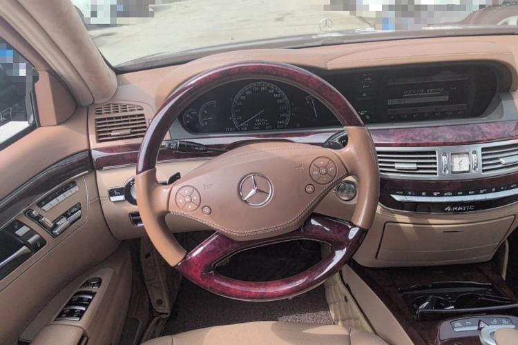 Used Mercedes-Benz S-Class 2011 S 500 L CGI 4MATIC Steering Wheel