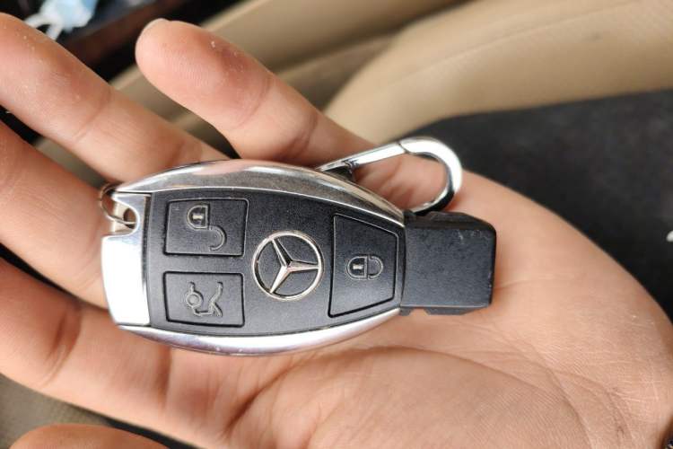 Used Mercedes-Benz S-Class 2011 S 500 L CGI 4MATIC Vehicle Key