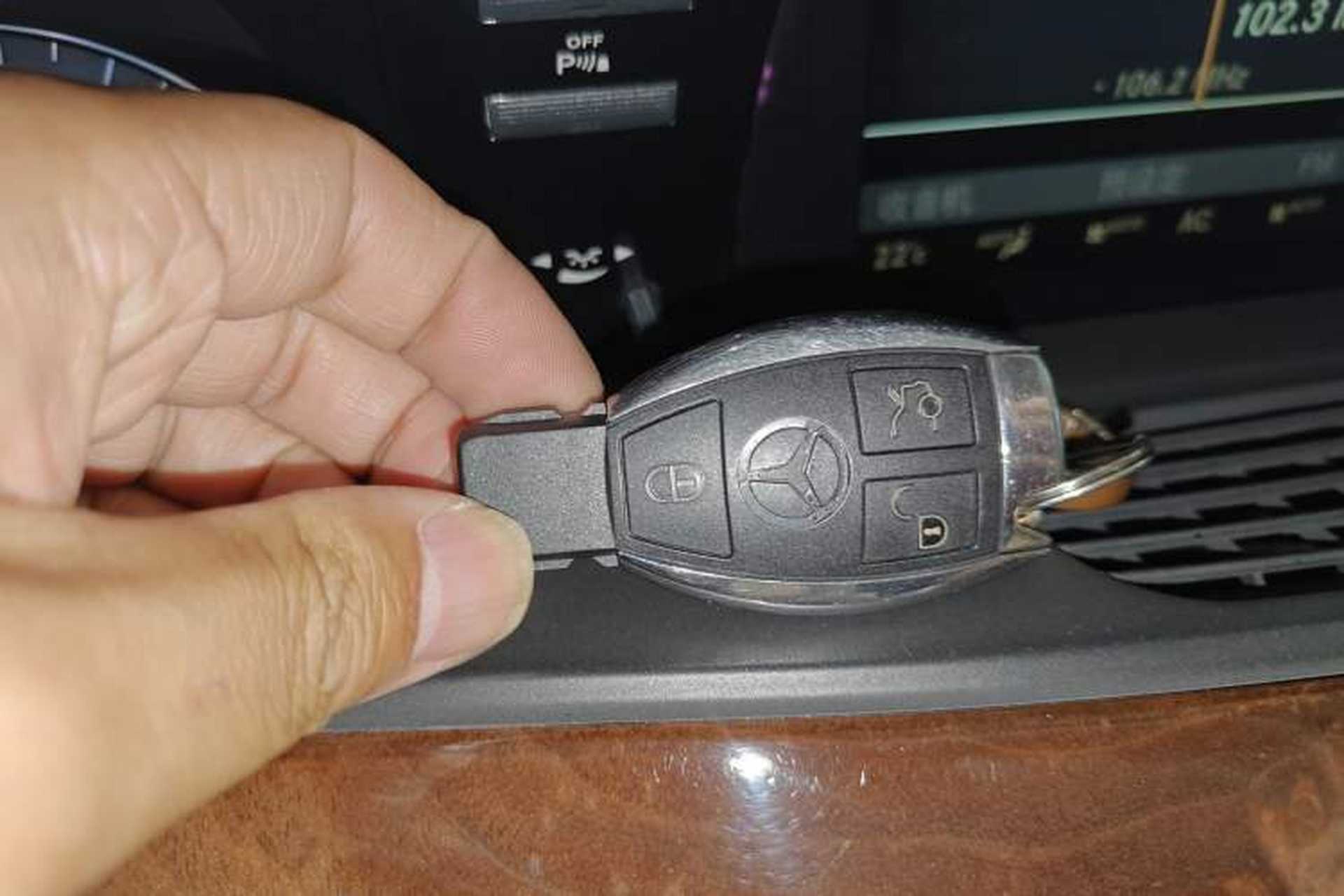 Used Mercedes-Benz S-Class 2011 S 350 L CGI Vehicle Key