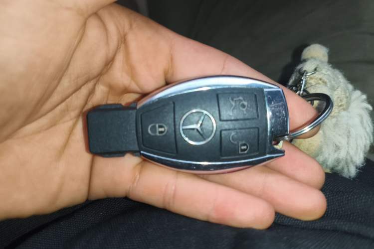 Used Mercedes-Benz S-Class 2011 S 350 L CGI 4MATIC Vehicle Key