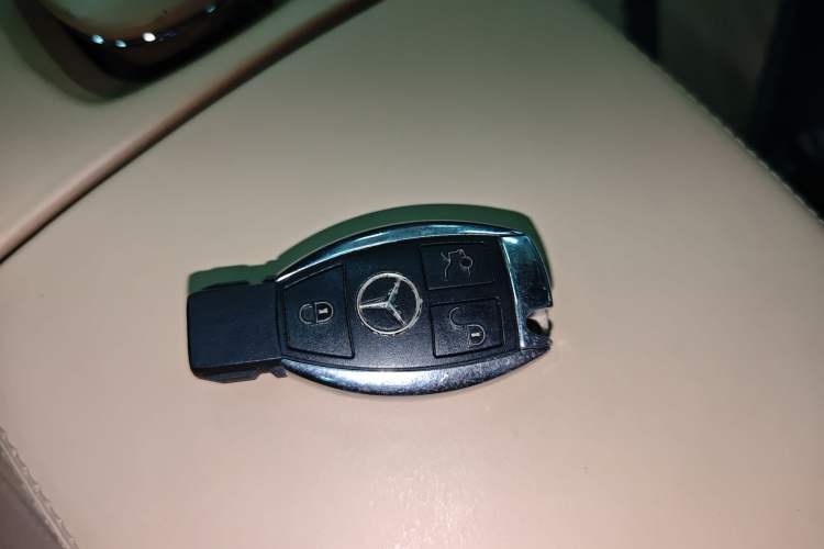 Used Mercedes-Benz S-Class 2011 S 500 L CGI 4MATIC Vehicle Key
