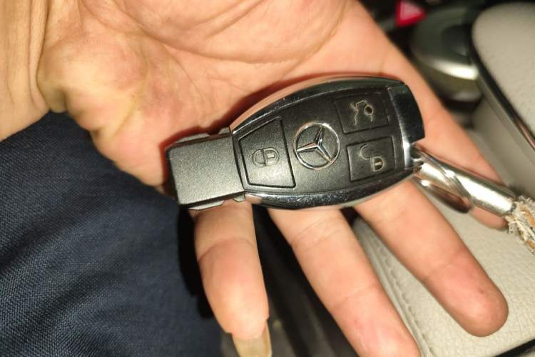 Used Mercedes-Benz S-Class 2011 S 350 L CGI 4MATIC Vehicle Key