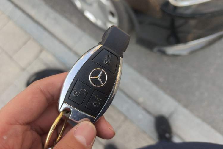 Used Mercedes-Benz S-Class 2011 S 350 L CGI Vehicle Key