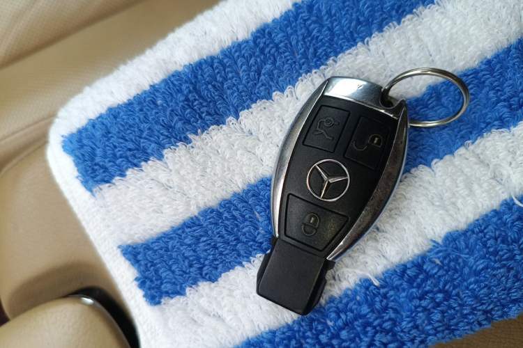 Used Mercedes-Benz S-Class 2011 S 350 L CGI Vehicle Key