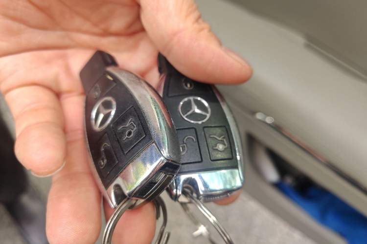 Used Mercedes-Benz S-Class 2011 S 350 L CGI Vehicle Key