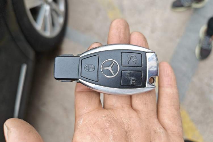 Used Mercedes-Benz S-Class  Vehicle Key