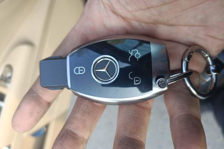 Used Mercedes-Benz S-Class 2011 S 350 L CGI Vehicle Key