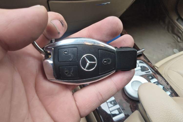 Used Mercedes-Benz S-Class 2011 S 350 L CGI Vehicle Key