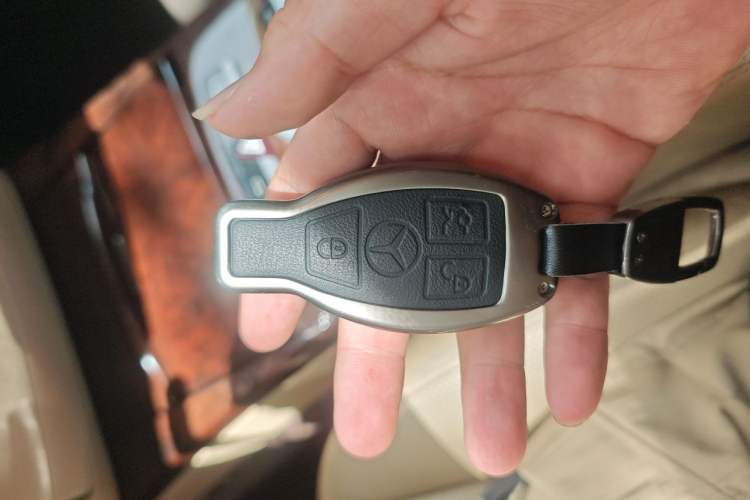 Used Mercedes-Benz S-Class 2011 S 350 L CGI 4MATIC Vehicle Key