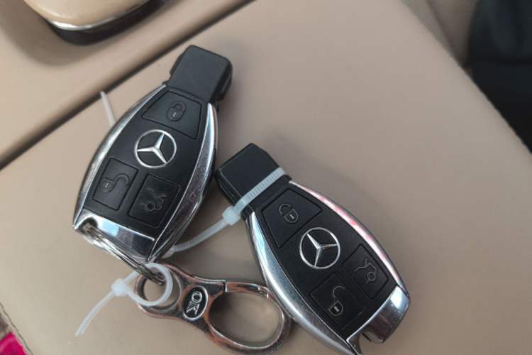 Used Mercedes-Benz S-Class 2011 S 500 L CGI 4MATIC Vehicle Key