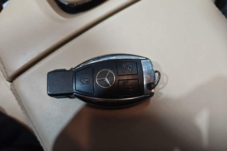 Used Mercedes-Benz S-Class 2011 S 500 L CGI 4MATIC Vehicle Key