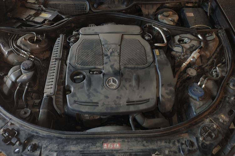 Used Mercedes-Benz S-Class 2011 S 350 L CGI Engine Bay