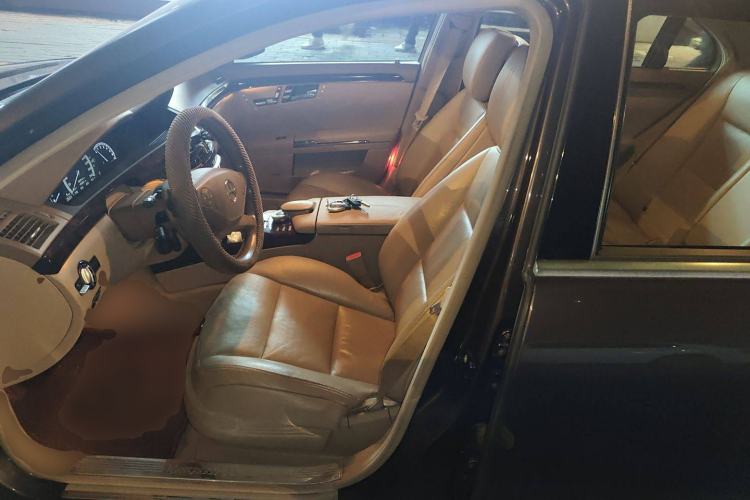 Used Mercedes-Benz S-Class 2011 S 350 L CGI Left Front Seat