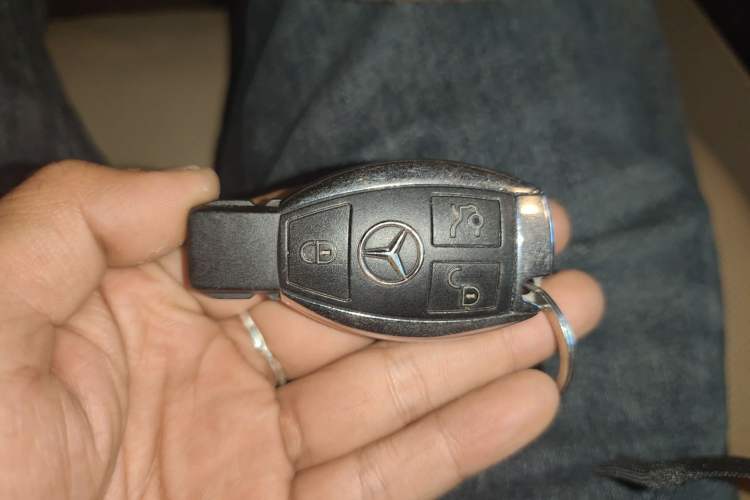 Used Mercedes-Benz S-Class 2011 S 350 L CGI Vehicle Key