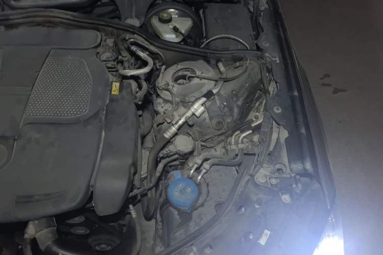 Used Mercedes-Benz S-Class 2011 S 350 L CGI 4MATIC Engine Bay Left