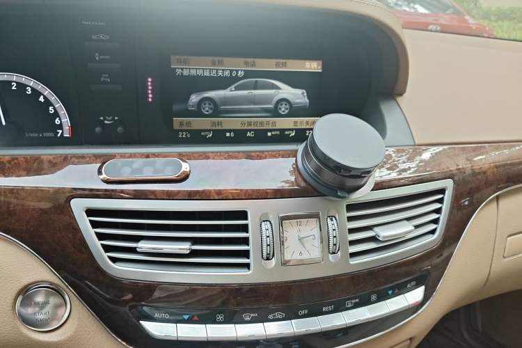 Used Mercedes-Benz S-Class 2012 S 350 L Grand Edition Audio And AC Panel