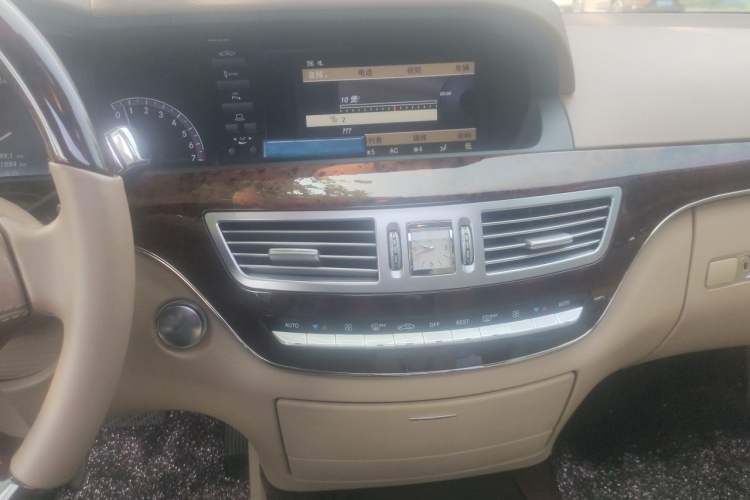 Used Mercedes-Benz S-Class 2012 S 300 L Business-Class Grand Edition Audio And AC Panel