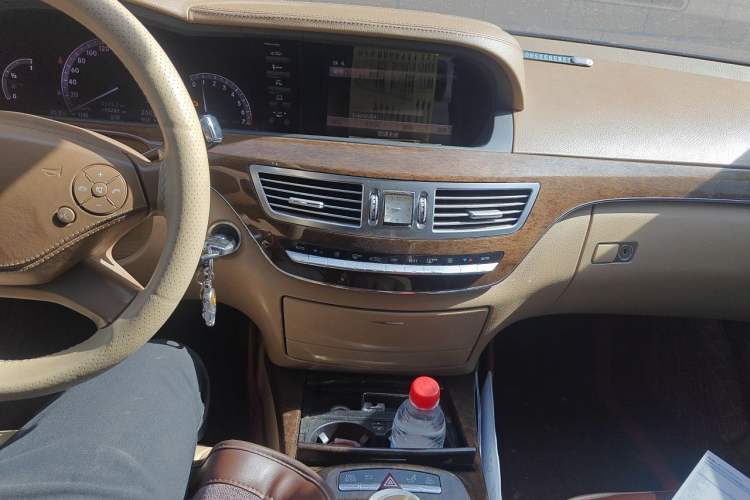 Used Mercedes-Benz S-Class 2012 S 300 L Business Standard Model Audio And AC Panel