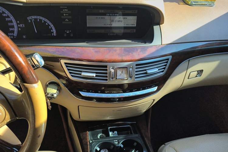 Used Mercedes-Benz S-Class 2012 S 350 L Grand Edition Audio And AC Panel