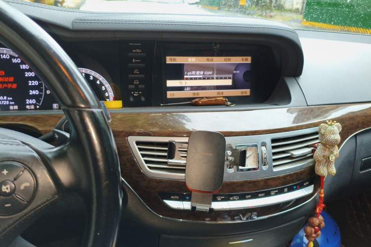 Used Mercedes-Benz S-Class 2012 S 300 L Prestige Grand Edition Audio And AC Panel