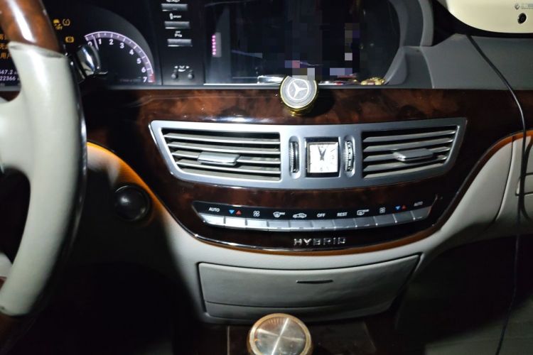 Used Mercedes-Benz S-Class 2012 S 400 L HYBRID Grand Edition Audio And AC Panel
